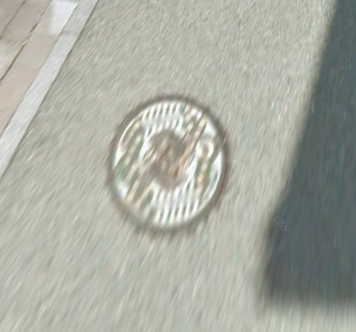 La tapa se ve en Street View